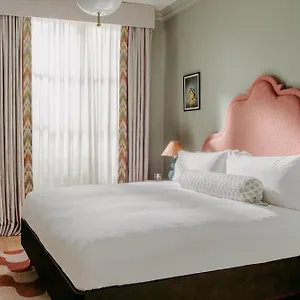 https://the-hoxton.it-tuscanyhotel.com